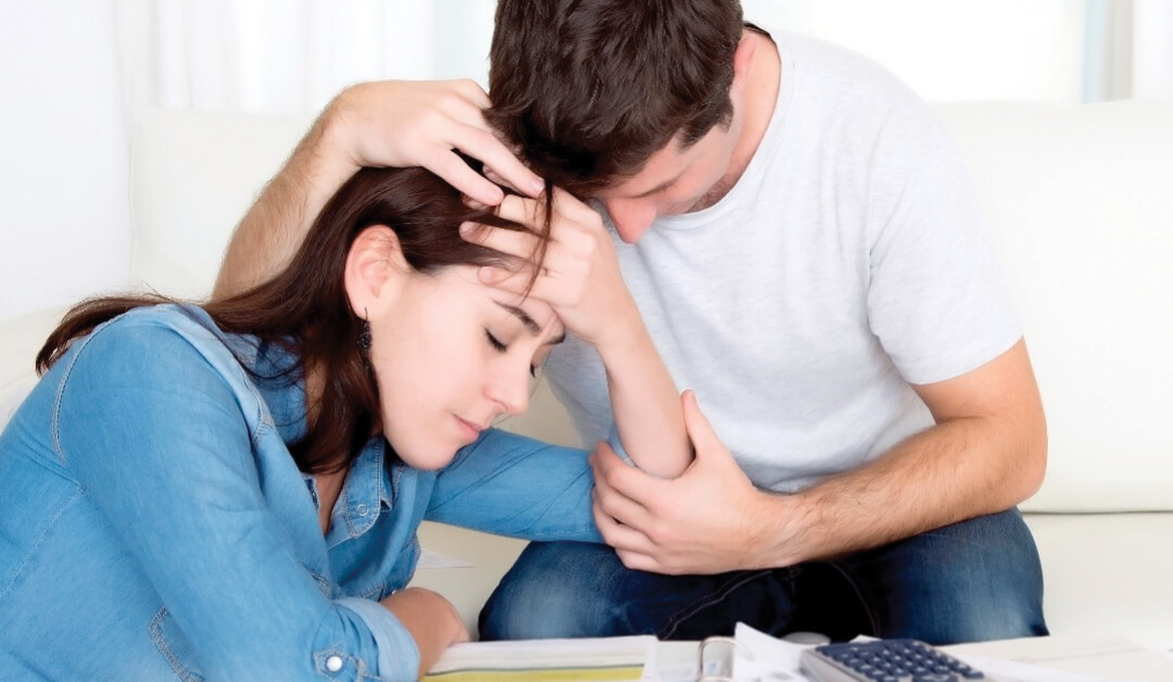 stressed couple talking about ivf acupuncture procedures