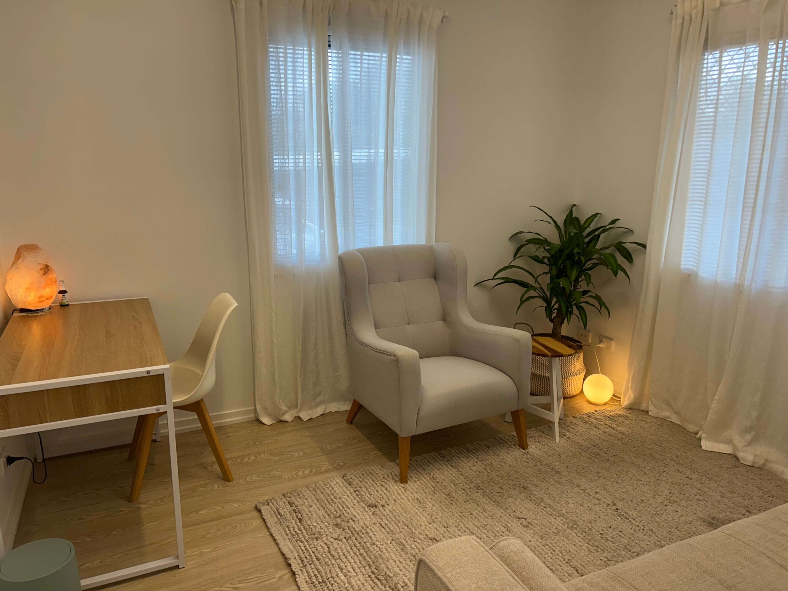 Stylish acupuncturist room for rent in Woolloongabba, Brisbane